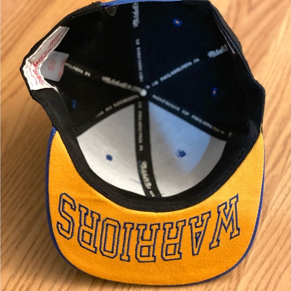 New Mitchell and Ness NBA Warriors black and blue with gold seal baseball cap - Picture 4 of 6